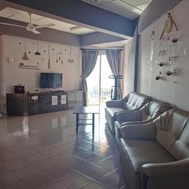 Coastside Homestay، فندق في Penaga