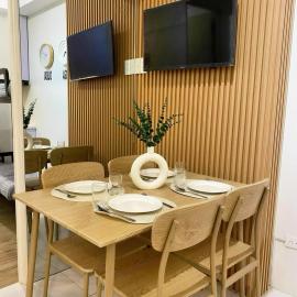 Deca Sentrio - Cozy Condo in the Heart of Naga City, khách sạn ở Naga