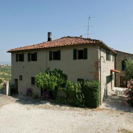 Farmhouse abode with Pool and Tuscan Charm, hotel en Quarrata