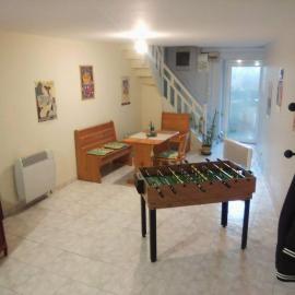 Small, discreet and bright townhouse, hotel v destinaci Fumel