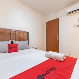 Viesnīca RedDoorz Syariah near KBC Batam Centre pilsētā Bagam