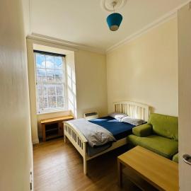 Cozy Room In Sauchiehall Street, hotel in Glasgow