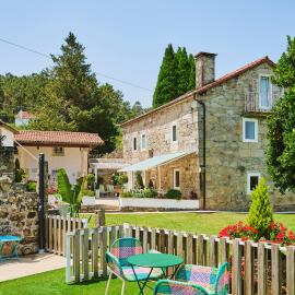 La casa de los Barbazanes, hotel en Brión