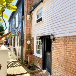 Watts Cottage, Cosy 2 bed, historical home