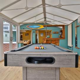 The Swansea Homestay | Spacious 4-Bed Retreat, hotel in Swansea