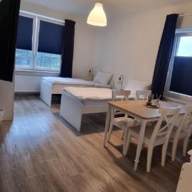 Dreibettzimmer "Blau" in zentraler Lage，布萊梅的飯店
