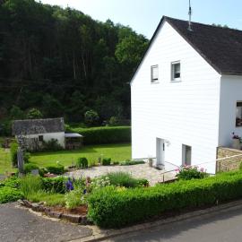 Waxweiler Riverside Retreat, hotel v destinácii Lambertsberg