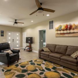 3BR House By Lake with BBQ Fire Pit & EV Charger