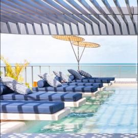 Setai, Aquamaris- pé na areia