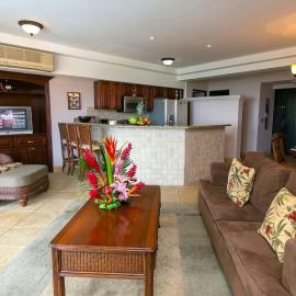 Shana Residences 310 Sea View Condo Walk to beach, hotelli kohteessa Manuel Antonio
