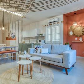 Natura Deluxe Studio & Balcony in Batroun: Ed Daourâ şehrinde bir otel
