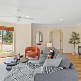 Spacious 4BR Family Home in Capalaba Local Charm, Hotel in Capalaba