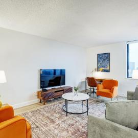 LaCité Apartments Modern Comfort Close to Downtown Montreal