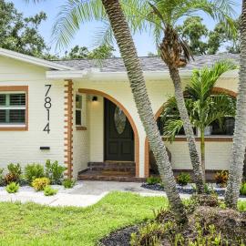 Luxury Oasis Retreat Pickleball Pool Spa Billiard Gaming, hotel in Tampa