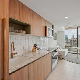 NEW Luxury Bay View Downtown 1 Bedroom، فندق في ميامي