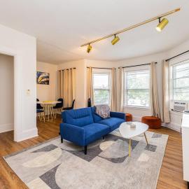 Spacious 3BR Family Flat Near Encore Assembly Row, hotell i Somerville