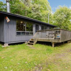 3-Bedroom Cottage #5 - Sand Bay, hotel a Dillon