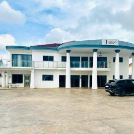 Jessica's Villa Apt 2