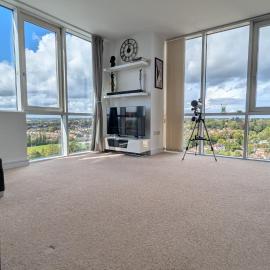 Stylish 2BR Serviced Apartment by Ellbee Apartments