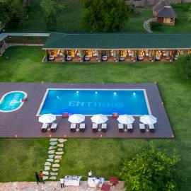 Entikko Safari Lodge, hotel en Fajao