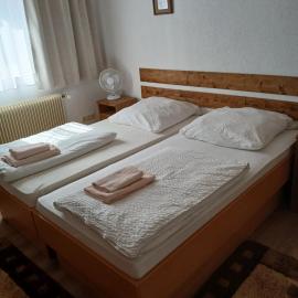 Doppelbett Zimmer, ξενοδοχείο σε Weiden