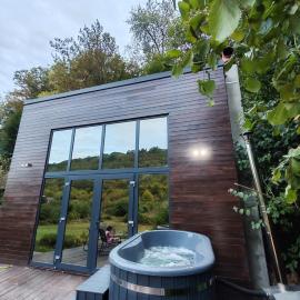 Forest Studio Corunca, hotell sihtkohas Corunca