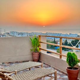 shared room , balance surf camp , feel home , let's create memories together