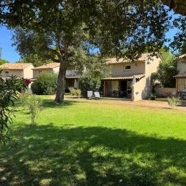 Mini Villa luxueusement équipée T4 duplex 75 m2 dans résidence Fiori di Cala Rossa superbement arborée - chez Anne avec très grande piscine de 350 m2 chauffée