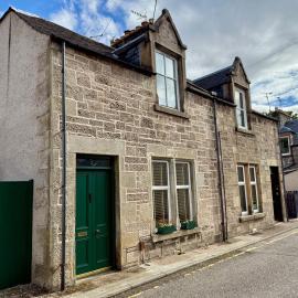 Rosebery House with private garden in quiet area of city centre, hotel in Inverness