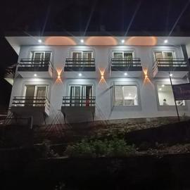 Shivansh Hotel, hotell sihtkohas Kānda