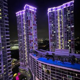 Suite 196 at i-City-2BR l 5 Pax l Wifi l 1 Car Park, ξενοδοχείο σε Shah Alam