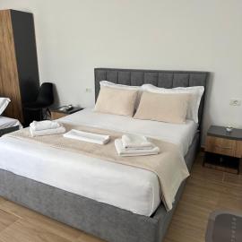 Lexhulo Room's, hotel in Domje