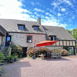 Sunset Family Guesthouse Mont Saint Michel