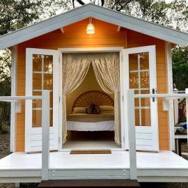 Casa Naranja - Off-grid Hideaway Agnes Water 1770, hotel in Agnes Water