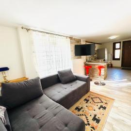 Vila Eruga - Ap nr 4, hotel en Poiana Mărului