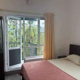 Eve's Residency, hotel sa Meppādi