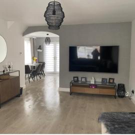 quiet home contractors welcome, hotel a Kilmaurs