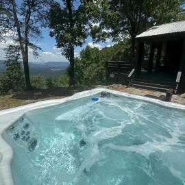 Black Bear Ridge - Games, Hot Tub, Deck with Views, hotell i Mentone