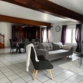 Dun-le-Palestel में, होटल Appartement spacieux