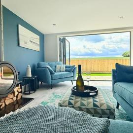 Seaside Getaway - Roebuck Cottage
