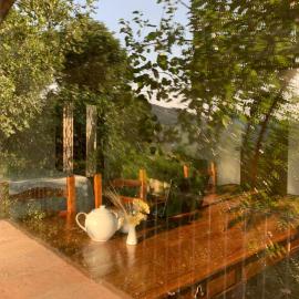 Poetic glass house in the countryside, Hotel in Urbino