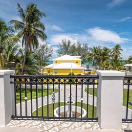 Villa By the Beach - sleeps 6 plus