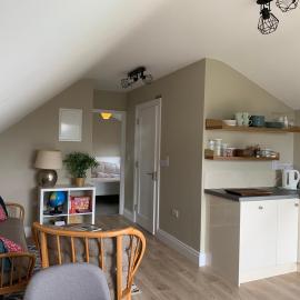 West Clare Loft، فندق في اينيس