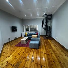 Everly4 Guest Apartment