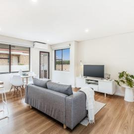 2BR Cronulla Water Views & Free Parking