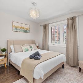 Entire Unit - Steps From History - 5 Mins To Beaches