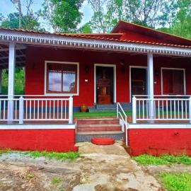 Aranya a wild forest ecostay، فندق في Kalasa