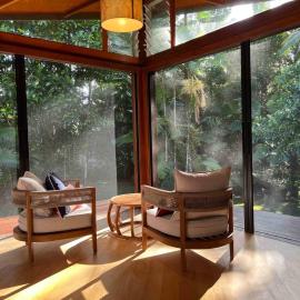 Lux rainforest lodge - 2 King bedrooms, hotel a Jogo