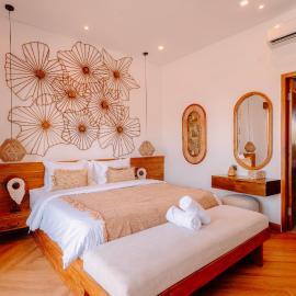 Amoura Villa tropical 2BR Near Canggu Cafes & Beach