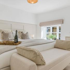 Newly renovated 2-bed house in Lechlade with parking, khách sạn ở Lechlade